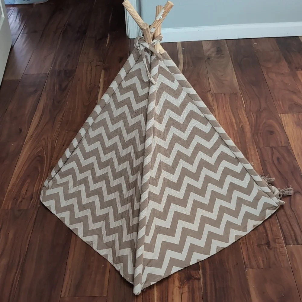 Chevron Fringe Pet Cotton Teepee With Cushioned Bottom ❤️